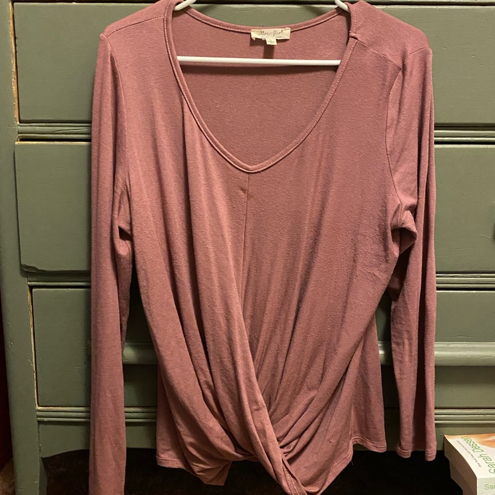 Cute Long Sleeve Top. Size Large.